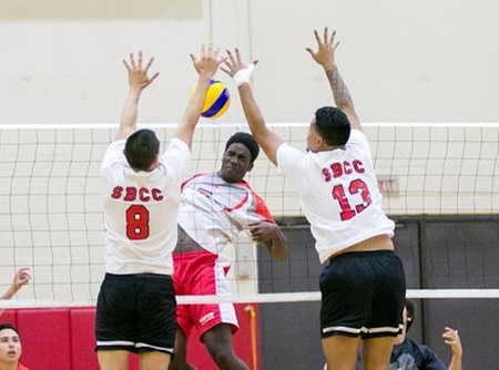 Jaiden Pina, left, and To'o To'o combine for one of SBCC's season-high 18 blocks. (Photo by Wade the Giant)