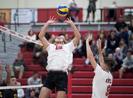 Sophomore setter Adam Simonetti handed out 44 assists on Friday night. (Photo by Ken Sciallo / Sevilla Photography)
